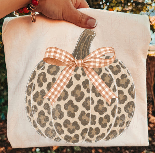Leopard Pumpkin Bow Tee - Comfort Colors